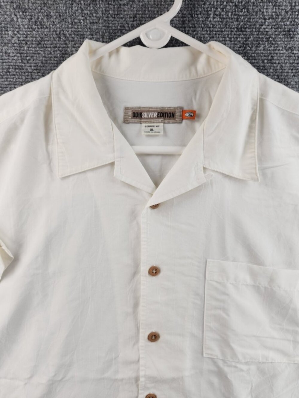 Quiksilver Short Sleeve Rayon Polyester Graphic Print XL Comfort White Shirt Men